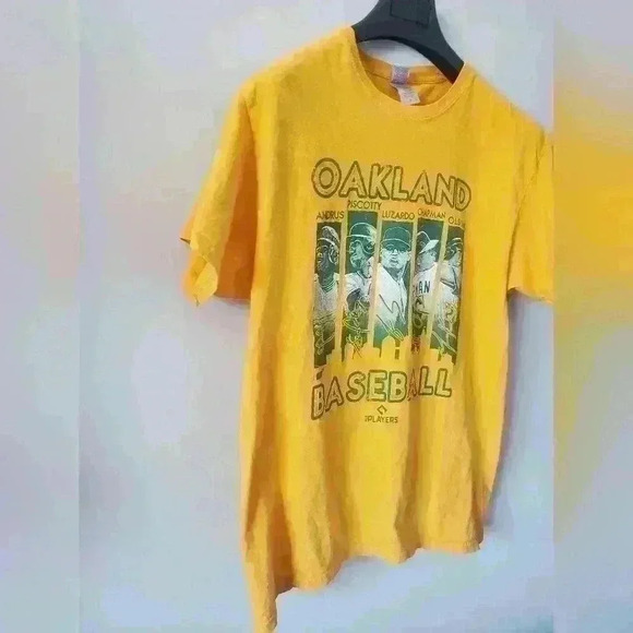 MLB OAKLAND  A's baseball Tshirt size men's large. - Picture 3 of 5
